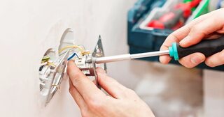 Электромонтажные работы в Вятских Поляне от Мастер24 — электромонтаж под ключ, цены от 1624 руб., заказать услуги