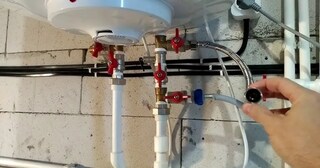 Установка накопительного водонагревателя в Вятских Поляне в октябре