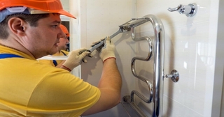Установка полотенцесушителя в Вятских Поляне в октябре