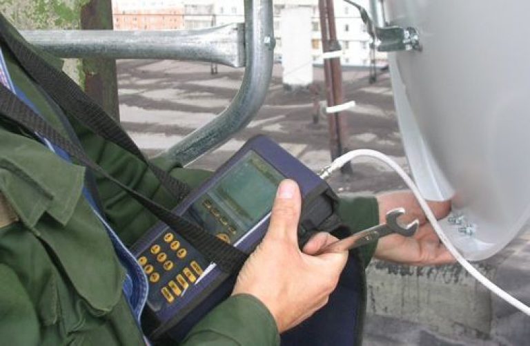 Установка спутниковой антенны в Вятских Поляне в октябре